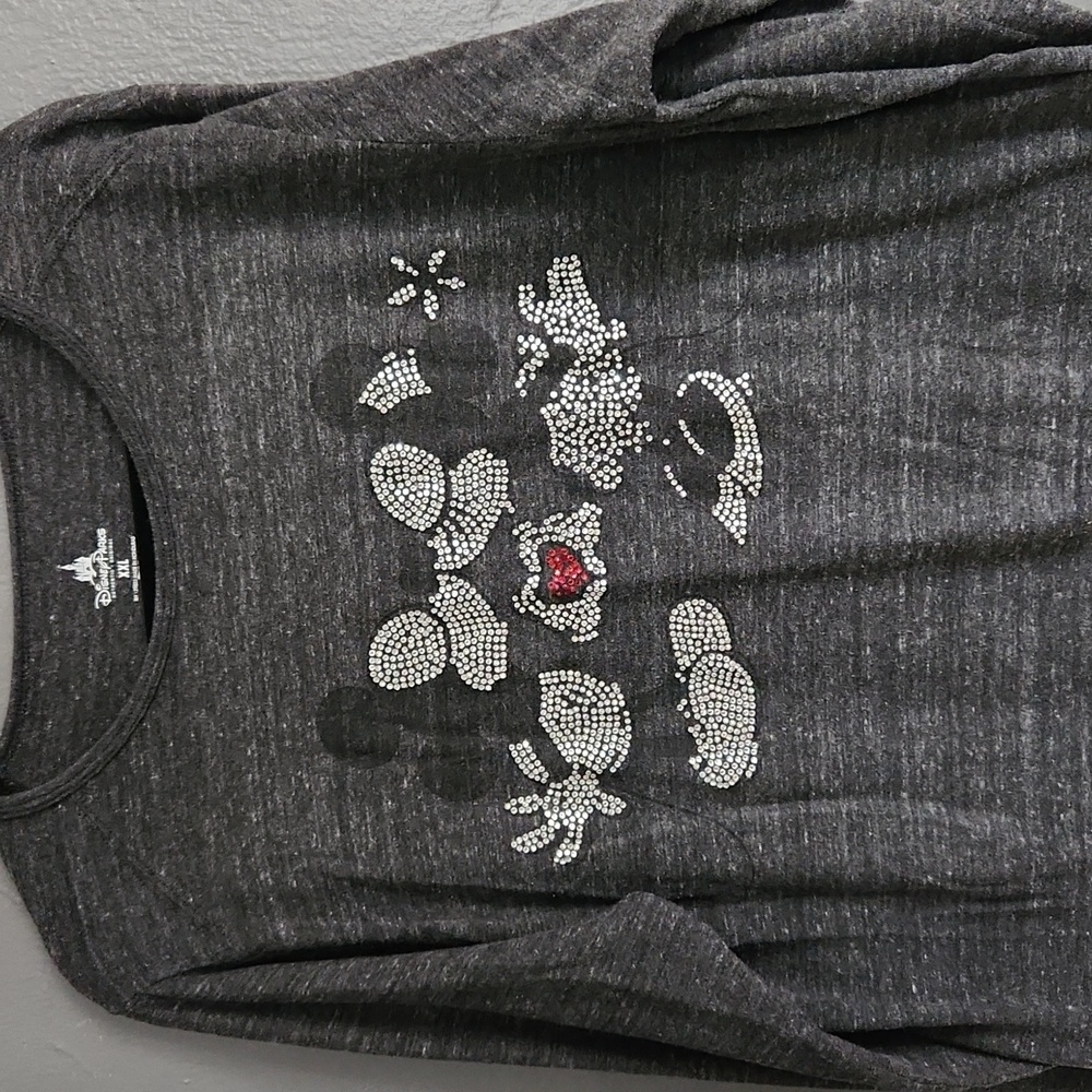 Disney Mickey & Minnie kissing top